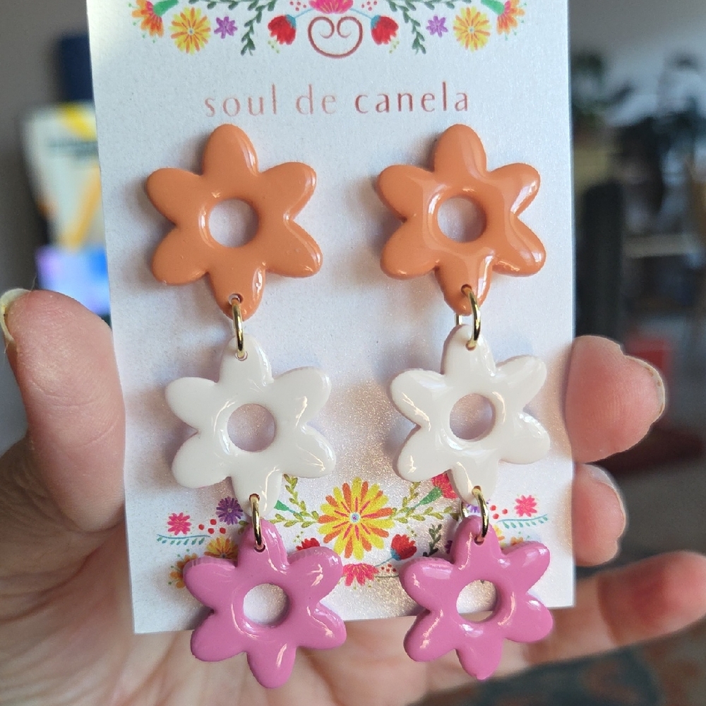 Acrylic Dangle Floral Earrings NEW